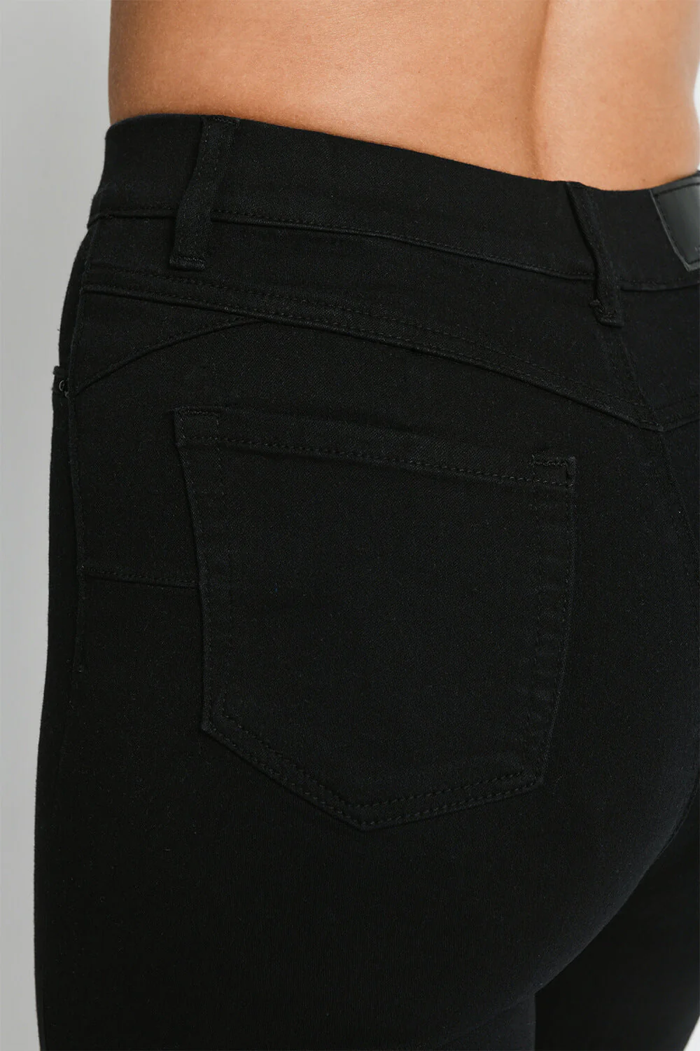 Cropped Jeggings - Black - Image 4