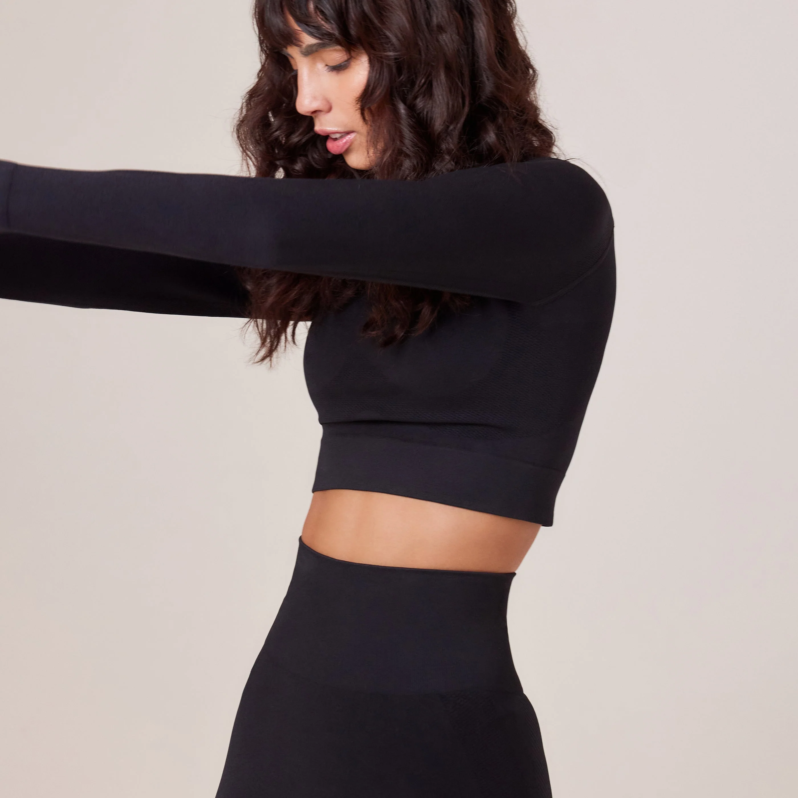Sculpt Seamless Long Sleeve Top - Black - Image 5